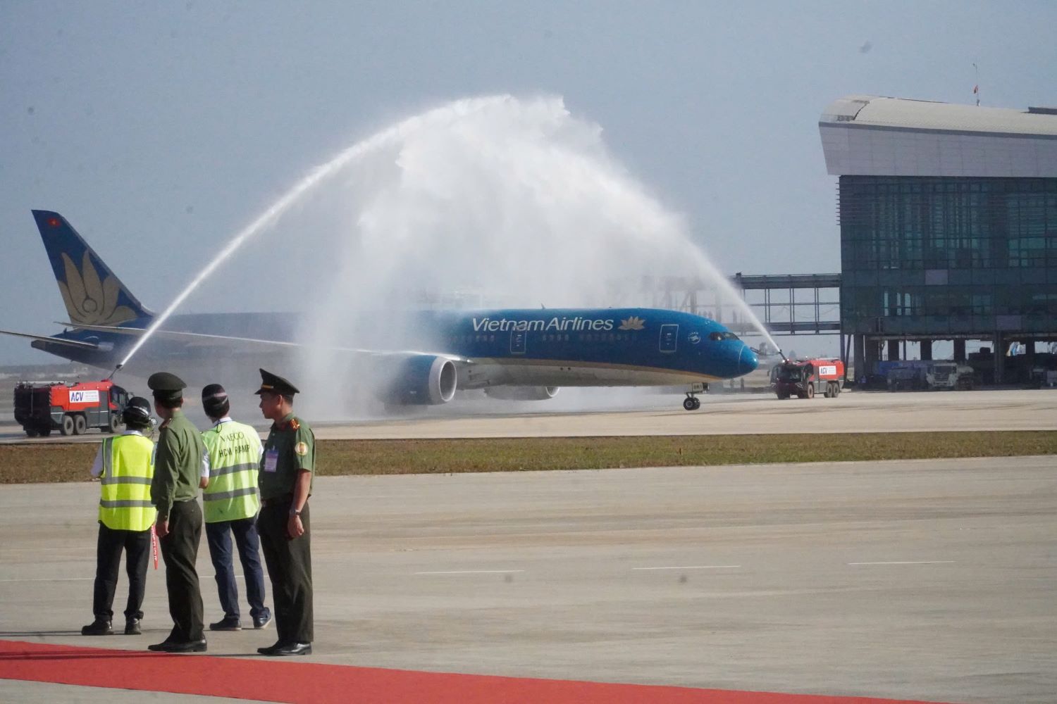 Long Thanh airport opens to welcome the first flight on December 19, 2025. Photo: Ha Anh Chien