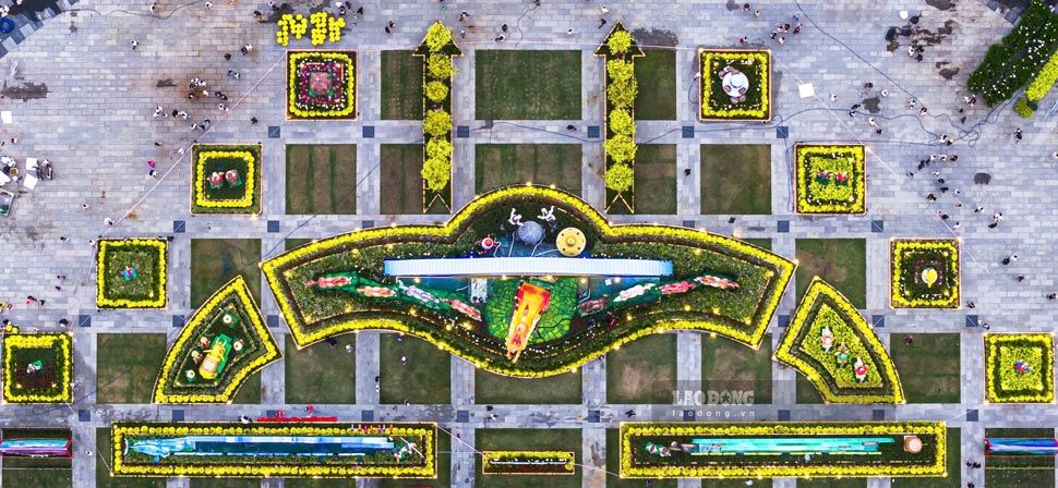 Cụm linh vật nhìn từ trên cao. Ảnh: Dũng Nhân