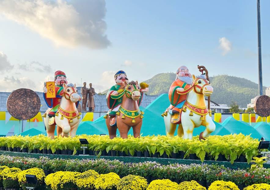 Cụm linh vật ghi điểm bởi sự phá cách đầy nhân văn, mang hơi thở nhịp sống hiện đại vào từng tạo hình nhân vật.