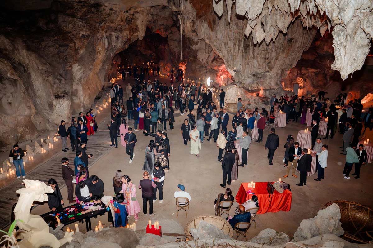 Đám cưới tại hang Ngọc Rồng, phường Cẩm Phả, tỉnh Quảng Ninh. Ảnh: Sở VHTTDL Quảng Ninh