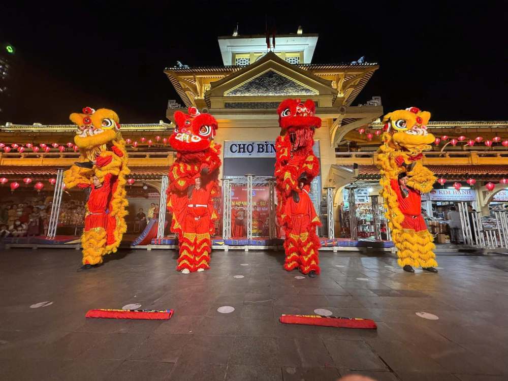 Lion and dragon dance and nightly practice sessions preparing for the Tet season. Photo: Thai Bao.