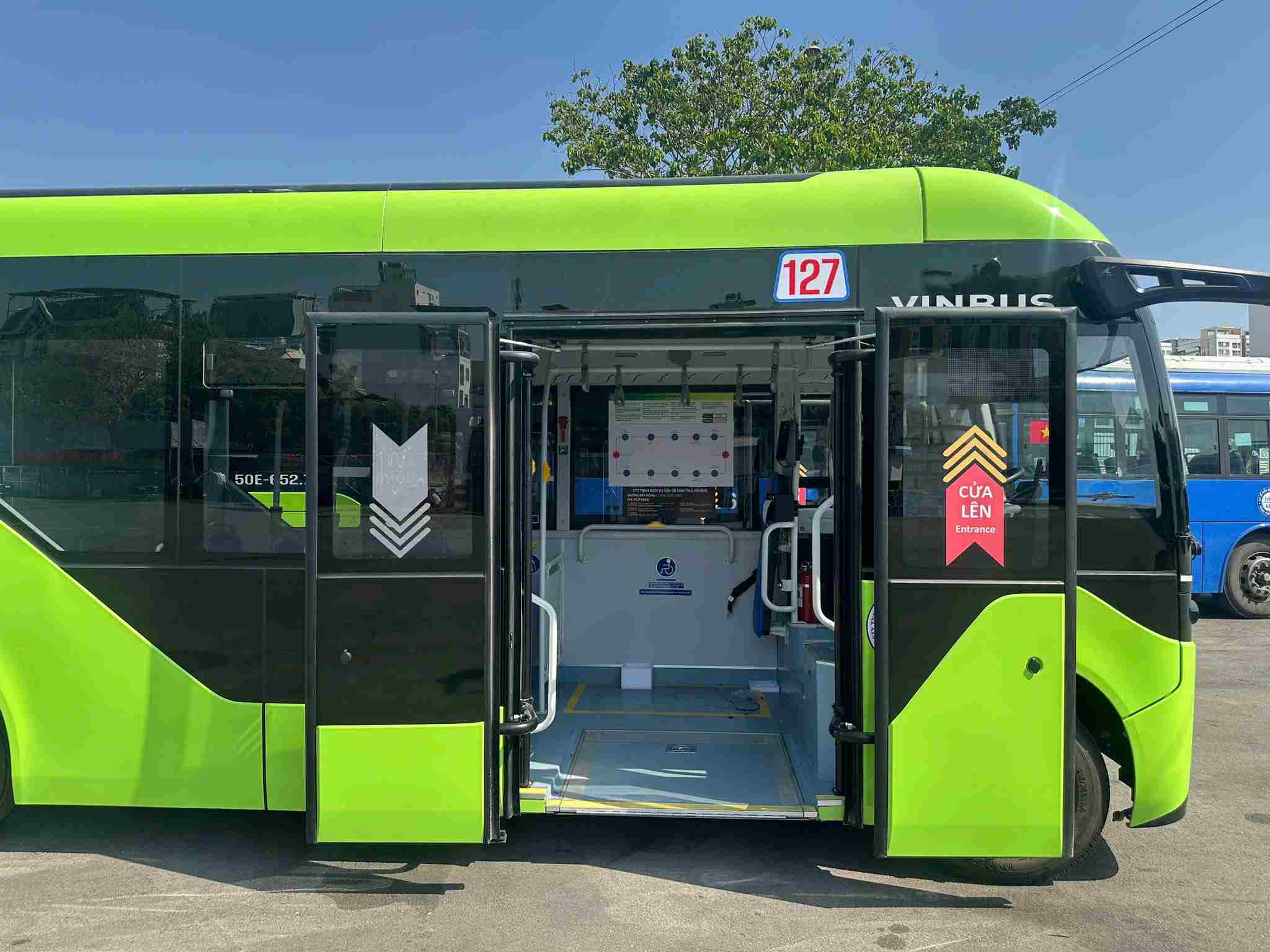 Tuyến xe buýt số 127 (An Thới Đông - Ngã ba Bà Xán) do VinBus đảm nhận khai thác từ ngày 1.3.  Ảnh: 