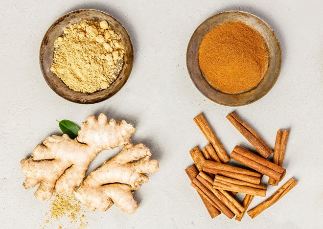 Ginger and cinnamon support blood sugar stabilization. Photo: Boldsky