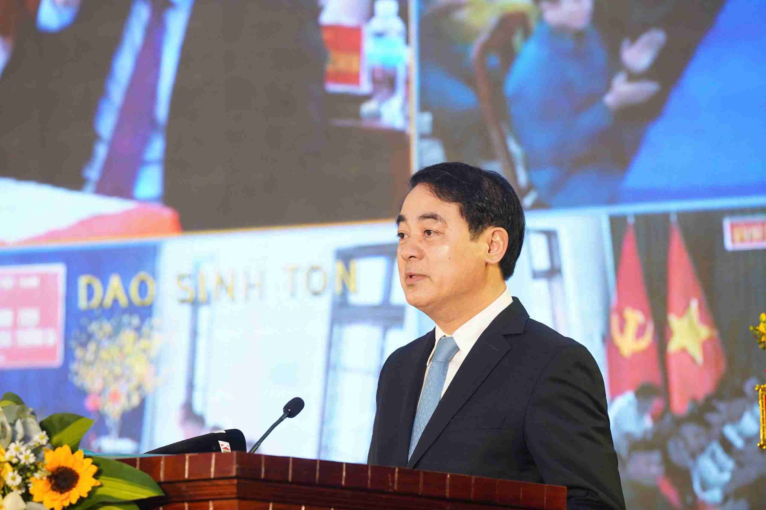 Bí thư Tỉnh ủy Khánh Hòa Nghiêm Xuân Thành phát biểu tại chương trình. Ảnh: Đức Thảo