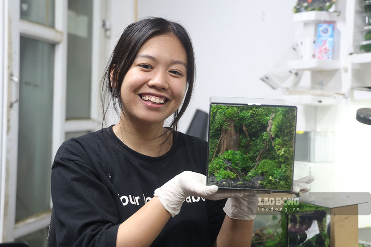 Chị Mai Hương là một trong nhiều nhân sự người khuyết tật được tạo cơ hội việc làm, từ đó thay đổi cuộc sống. Ảnh: Dương Anh