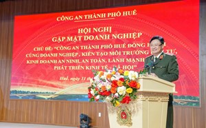 Hue City Police accompany and serve businesses