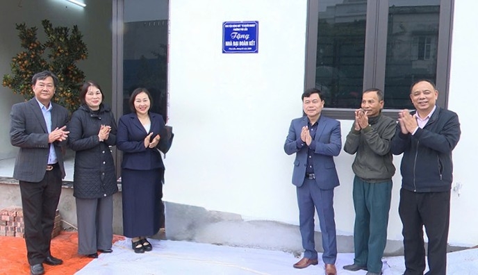 Inauguration ceremony of the great solidarity house for households in Phu Lien ward. Photo: Phu Lien ward e-Portal