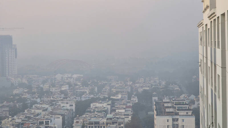 Ho Chi Minh City weather is cool, sunny. Photo: Ha May