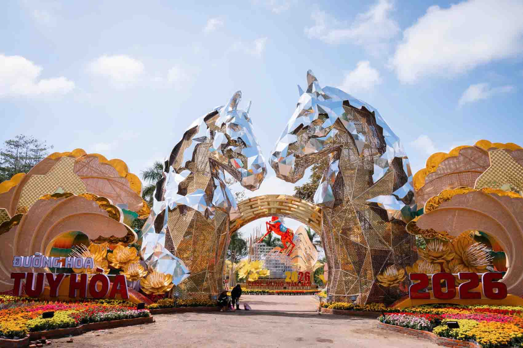 Linh vật ngựa “Vạn mùa xuân“.