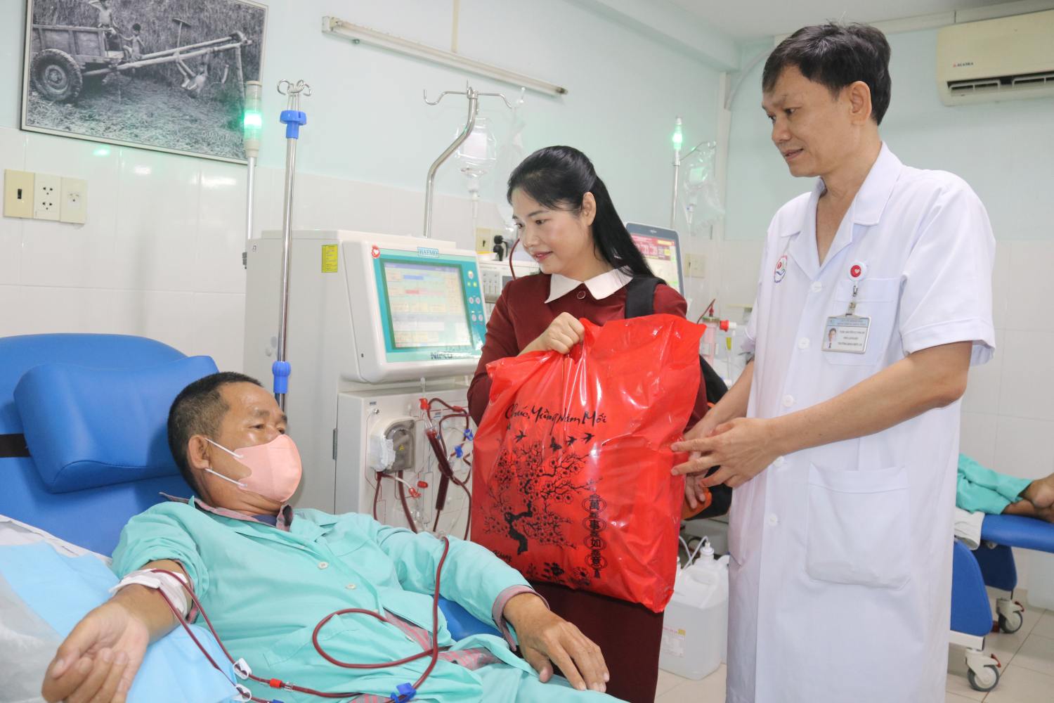 Thêm vị xuân trong phòng bệnh Ảnh: Phương Linh