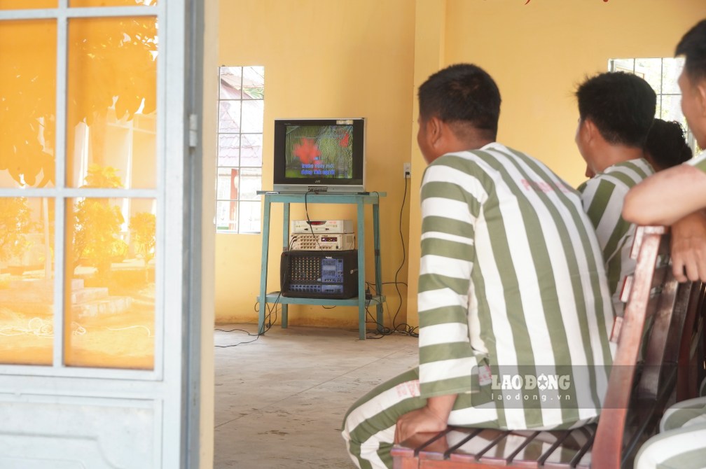 Phạm nhân Phan Thanh B chia sẻ, những hoạt động này giúp mọi người có thêm sức khỏe, tinh thần thoải mái và an tâm cải tạo để sớm trở về với gia đình.