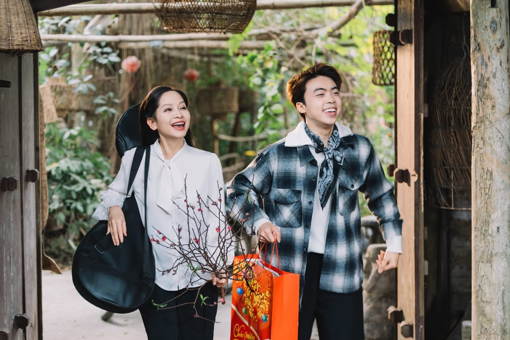 MV “Tết bình an bên nhau” mang đậm không khí Tết xưa