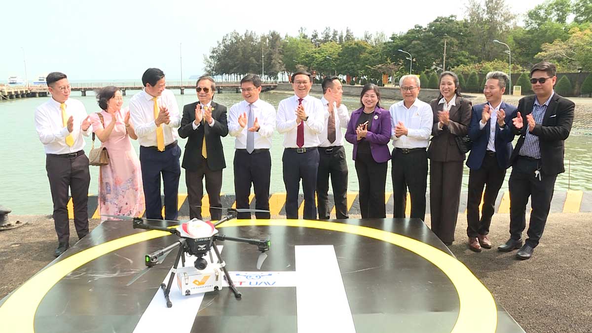 Ho Chi Minh City opens a 12 km long sea-crossing delivery route in just 15 minutes.