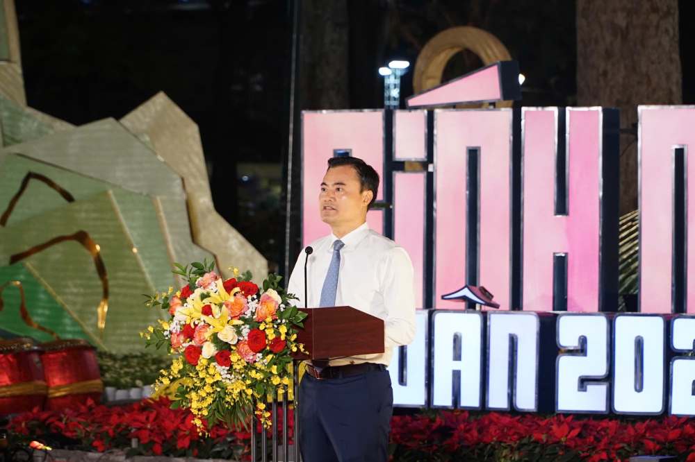 Ông Bùi Xuân Cường – Phó Chủ tịch UBND TPHCM phát biểu tại buổi lễ khai mạc. Ảnh: Thái Bảo.