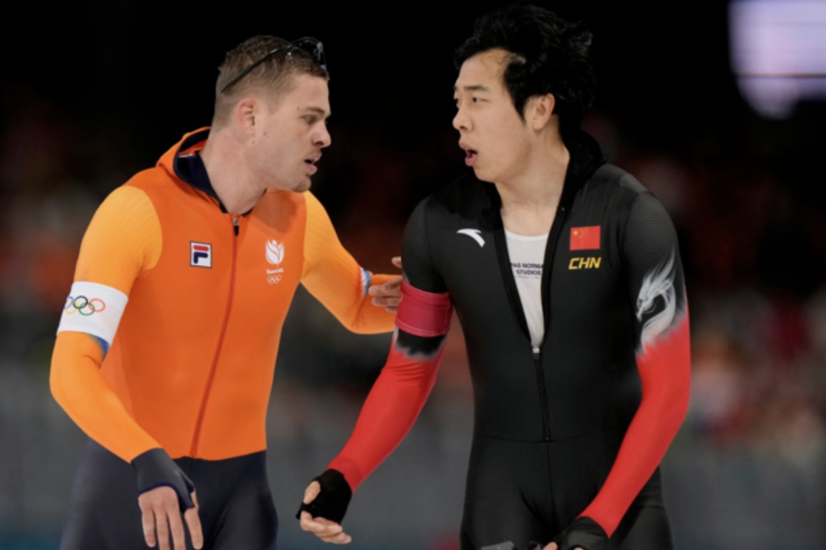 Wennemars arguing with Chinese opponent after a clash at the Winter Olympics. Photo: Chosun