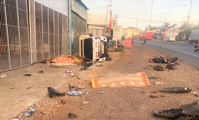 Xe đầu kéo gây tai nạn liên hoàn ở Lâm Đồng khiến 3 người tử vong