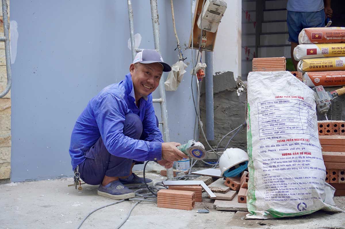Expanding alleys 2.5 times, Ho Chi Minh City residents excitedly welcome Tet.
