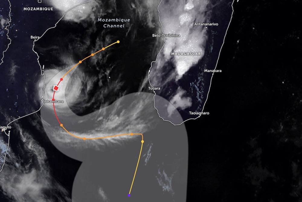 제자니 태풍에서 약화된 저기압은 빠르게 다시 강해져 모잠비크 해안에 접근할 때 슈퍼 태풍 강도를 달성했습니다. 사진: 유럽 위성 기관
