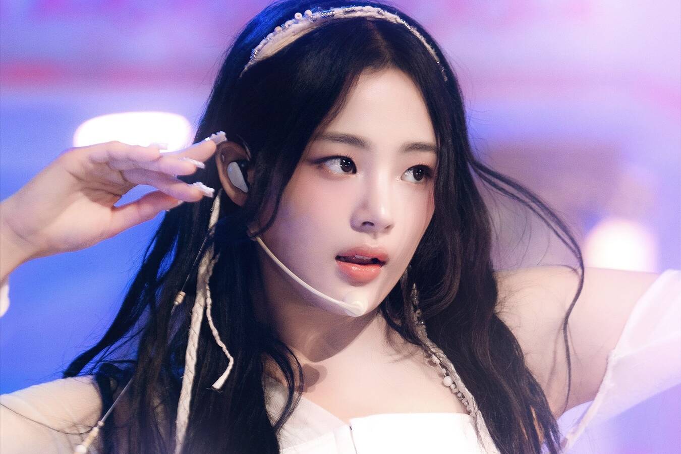 Female idol Minji (NewJeans). Photo: Lotte