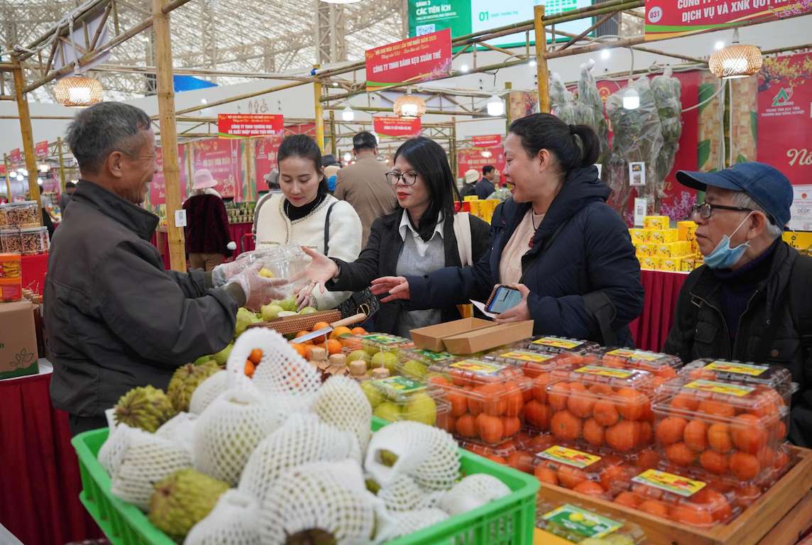 The Spring Fair ended, opening up many export opportunities for Vietnamese businesses and bringing in positive revenue. Photo: Thach Lam