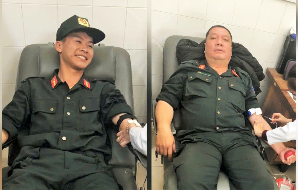 Mobile Police of Lam Dong Provincial Police donate blood to save pediatric patients. Photo: Police provided