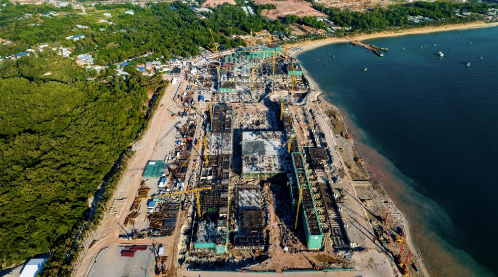 Workers working throughout Tet at the APEC construction site. Photo: Sun Group