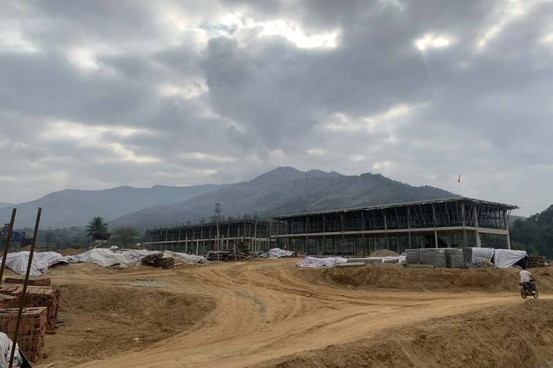 Dự án Trường Nội trú liên cấp Tiểu học - THCS Chiềng Khoong (Sơn La) đang thi công phần thô. Ảnh: Nhật Minh