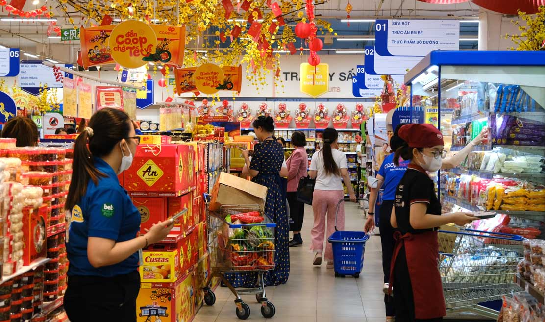 Không khí mua sắm tại siêu thị Co.opmart Cần Thơ. Ảnh: Hàn Lâm.