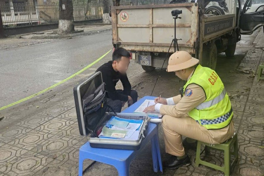 Lực lượng CSGT sẽ tăng cường xử lý xe ghép dịp Tết Nguyên đán Bính Ngọ 2026. Ảnh: Phòng PC08.