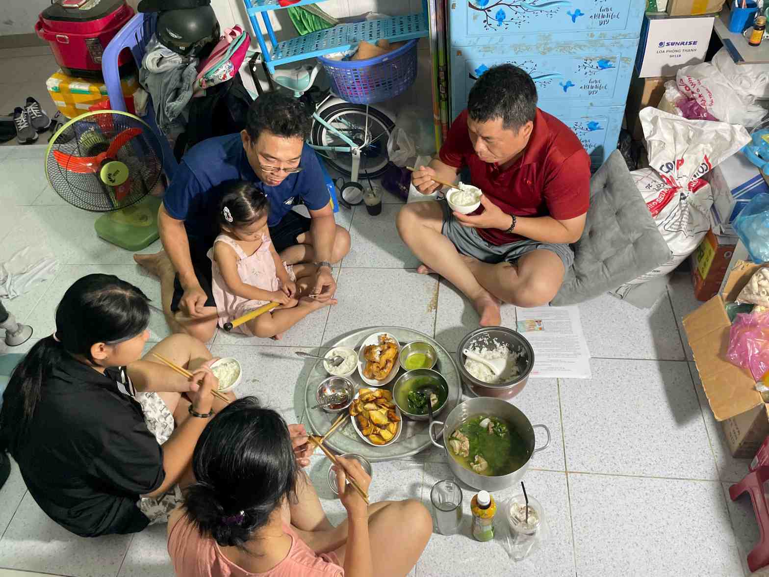 Workers celebrate Tet away from home. Photo: Dinh Trong