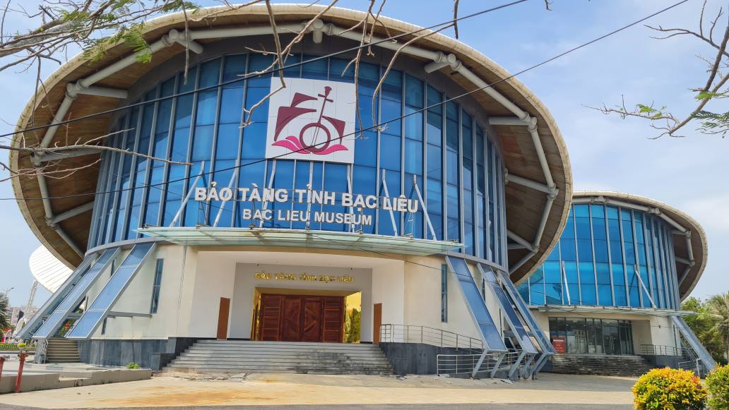 바논라 극장 B동, C동 내 박리에우 종합 박물관 인테리어 전시 건설 프로젝트는 개관 후 거의 1년 만에 2026년 말까지 연장됩니다. 사진: 호.