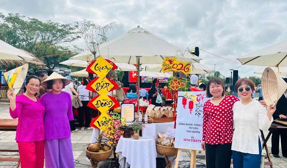 Hoi An Tay Ward Trade Union organizes a Tet jam making contest for affiliated grassroots trade unions. Photo: Hoi An Tay Trade Union.