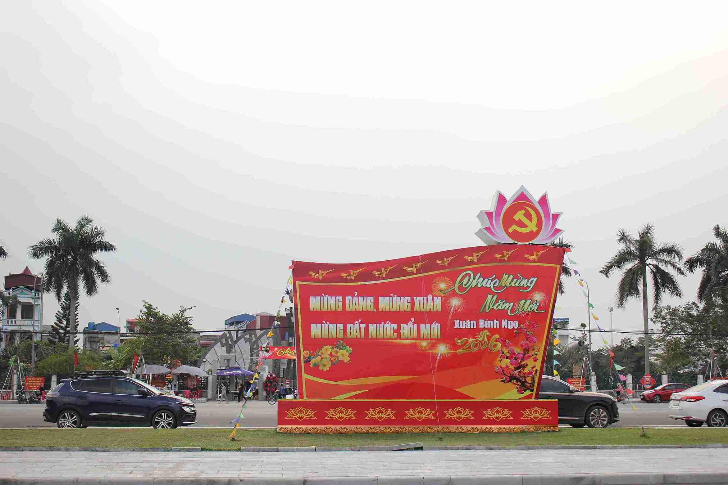 Không gian đô thị Hưng Yên khoác lên diện mạo mới trong những ngày chuẩn bị bước sang năm mới.