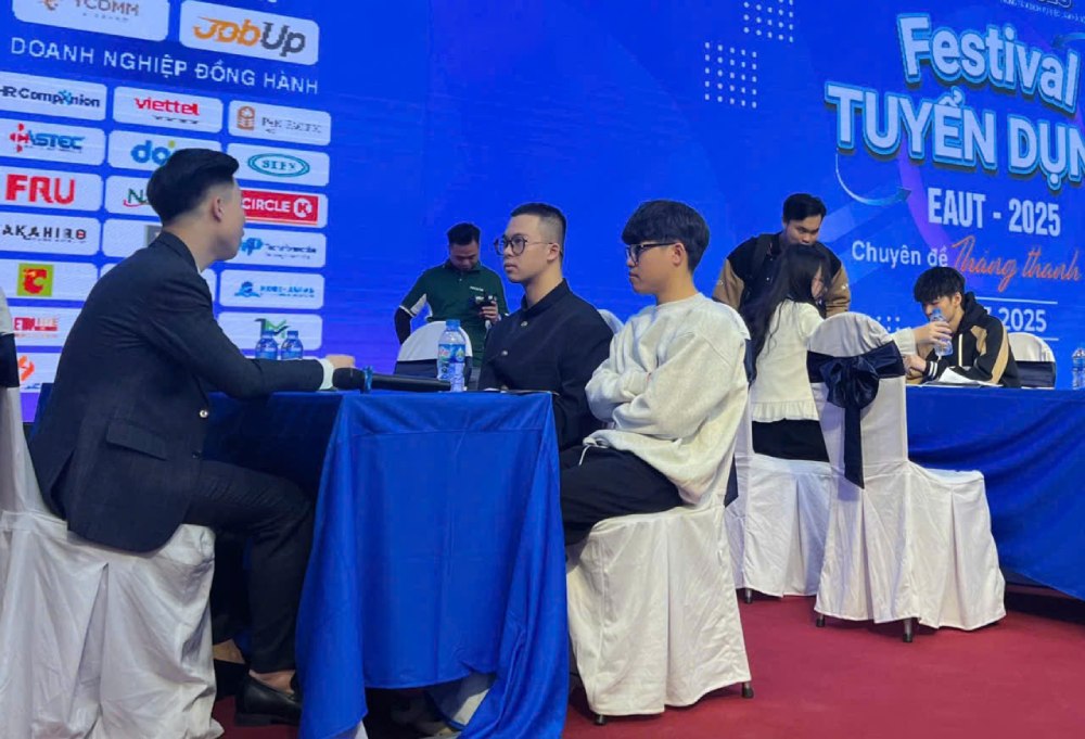 According to the Hanoi Employment Service Center, in the fourth quarter of 2025, the salary offered by businesses is 5-10 million VND/month, accounting for 44.27% in the city. Photo: Quynh Chi