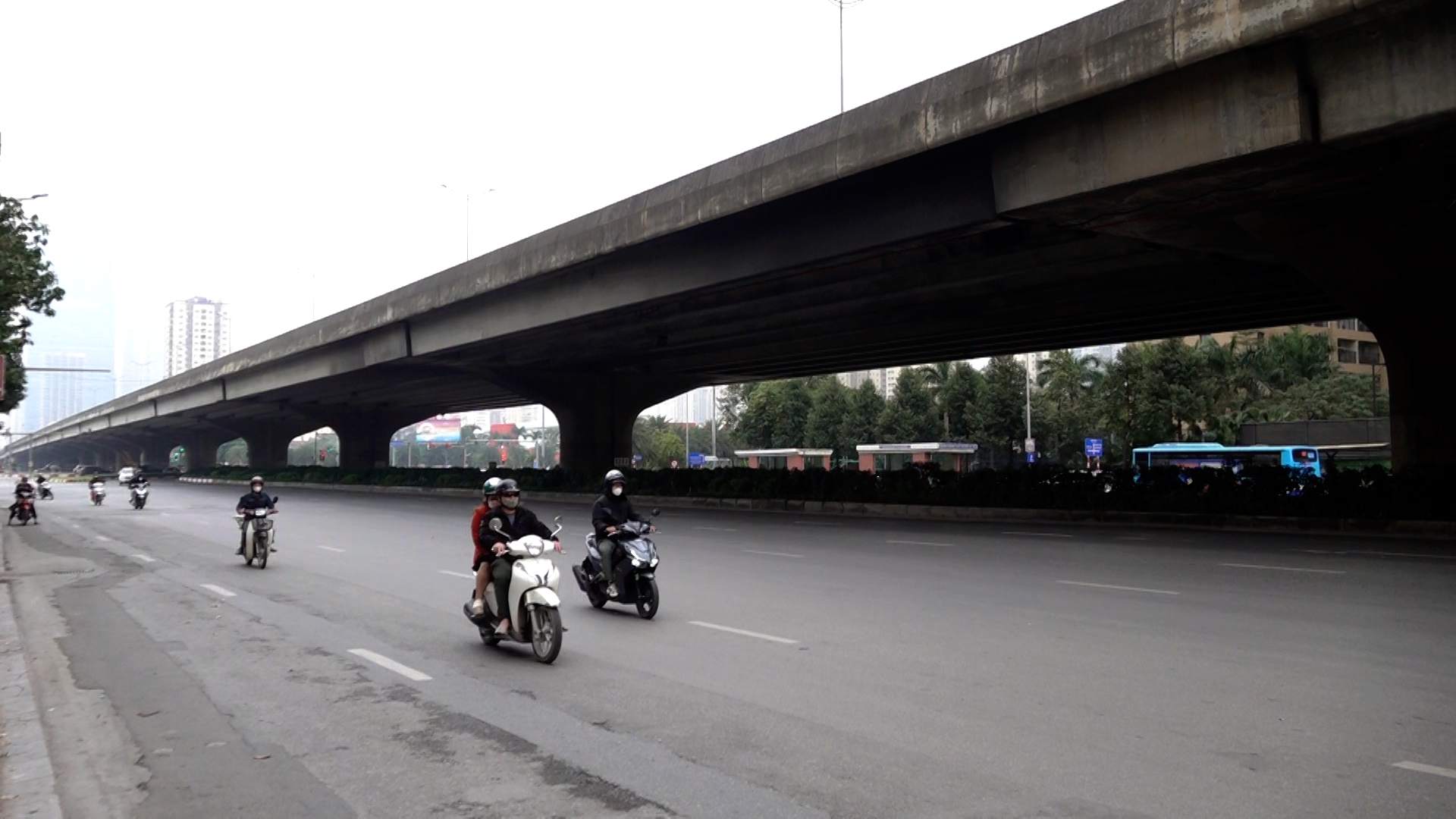 Hanoi gateway traffic clear on the 28th of Tet