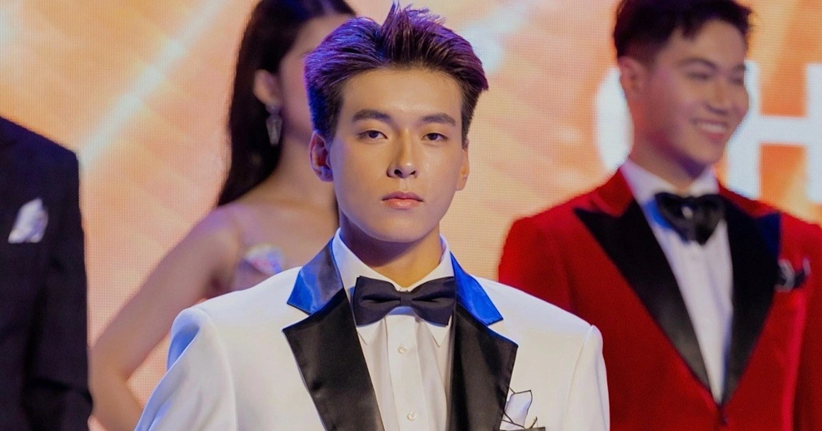 Vinh Dam plays the male lead in the movie BUS: One-way bus. Photo: Film crew.