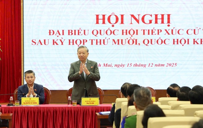Tổng Bí thư Tô Lâm có tên trong danh sách 54 người ứng cử đại biểu Quốc hội khóa XVI tại TP. Hà Nội. (Trong ảnh: Tổng Bí thư Tô Lâm và các đại biểu Quốc hội đơn vị bầu cử số 1 TP Hà Nội tại hội nghị tiếp xúc cử tri sau Kỳ họp thứ 10, Quốc hội khóa XV. Ảnh: Phạm Đông).