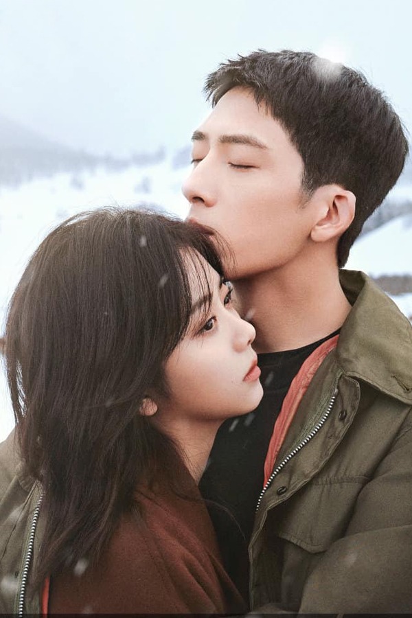 Đàm Tùng Vận và Tĩnh Bách Nhiên trong phim “Quy lộ“. Ảnh cắt từ phim