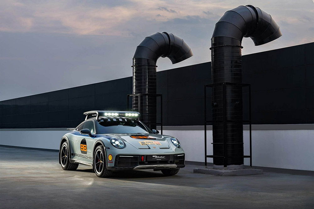 The 6th Porsche 911 Dakar in Vietnam attracts attention with its gray exterior and number 88 on the body. Photo: Porsche Vietnam