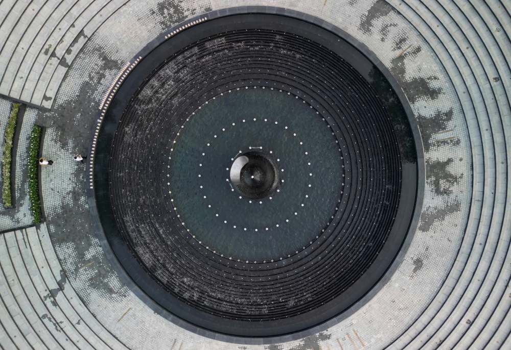 Park No. 1 Ly Thai To, Ho Chi Minh City, settles down in the breath of the city. Photo: Thai Bao.