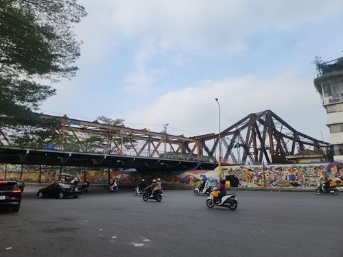 Đường Trần Nhật Duật thông thoáng chiều 28 Tết. Ảnh: Minh Hạnh 