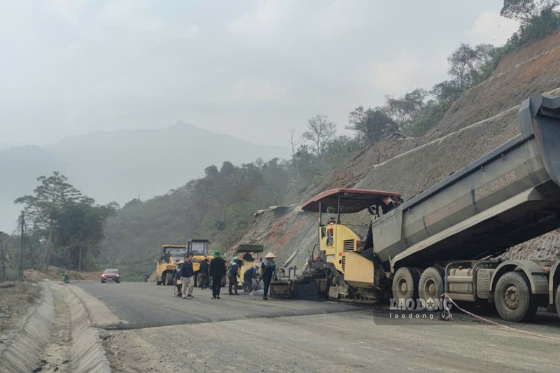 Máy móc sẽ được thu về để lao động nghỉ Tết Nguyên đán. Ảnh: Đinh Đại