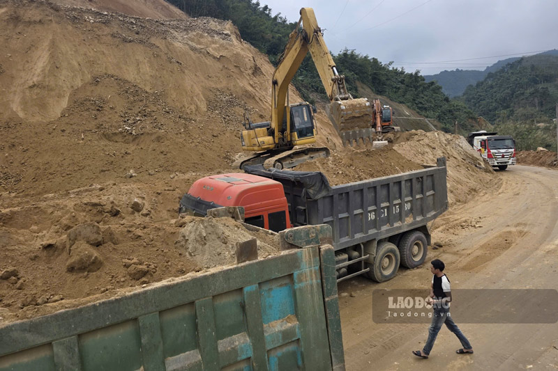 Quốc lộ 279 hiện nay đang xử lý một số điểm có nguy cơ sạt lở. Ảnh: Đinh Đại