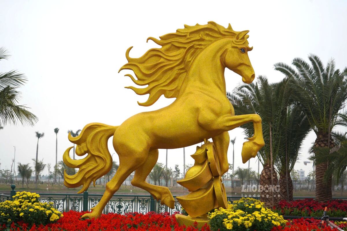 Note some important things when departing at the beginning of the year. Photo: Mai Dung