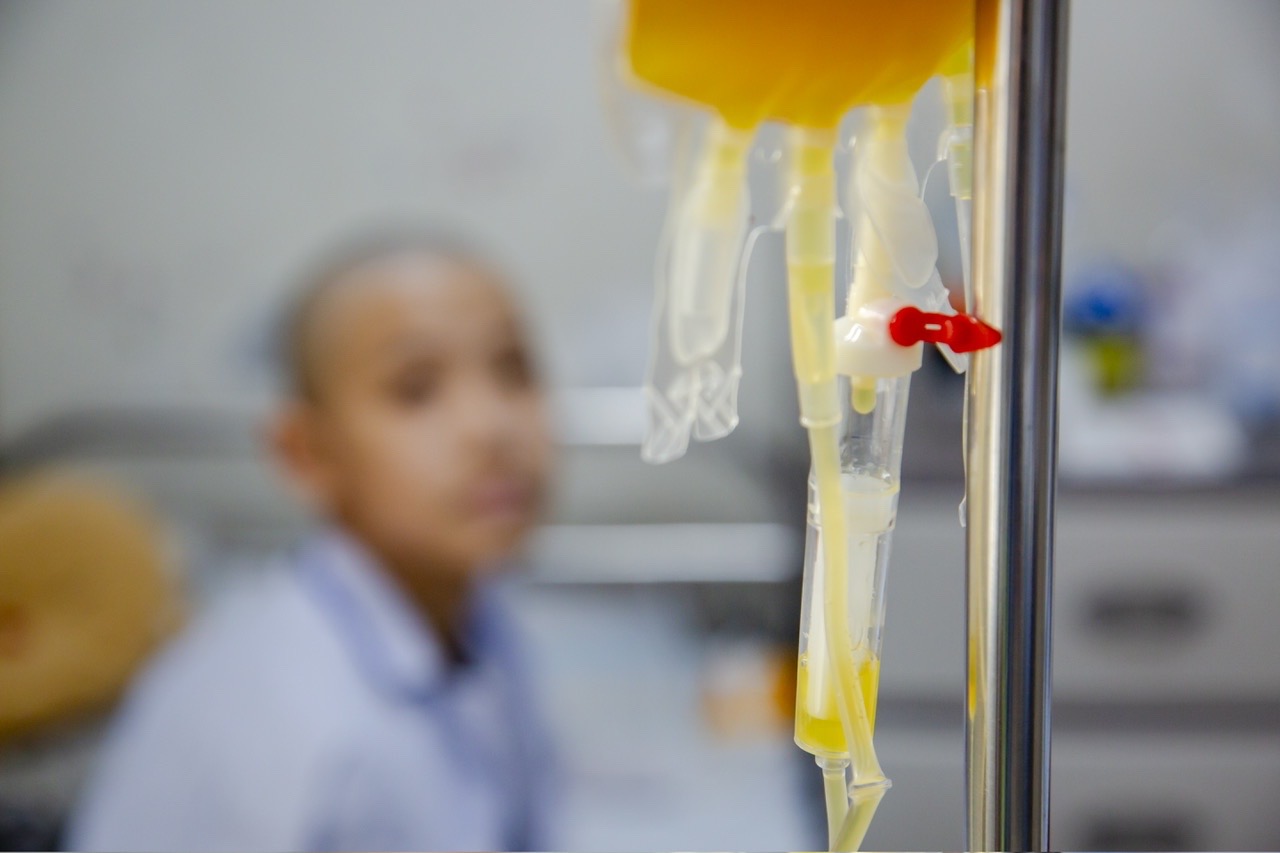 설날의 번잡함 속에서 기꺼이 헌혈합니다. 사진: 쯔엉 항