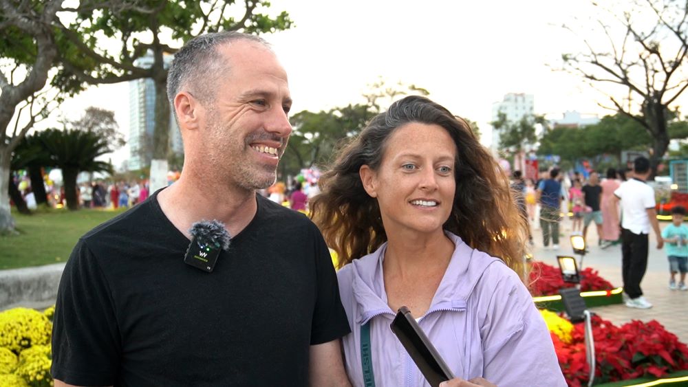 International tourists Touch the original at Da Nang Tet Flower Street 2026