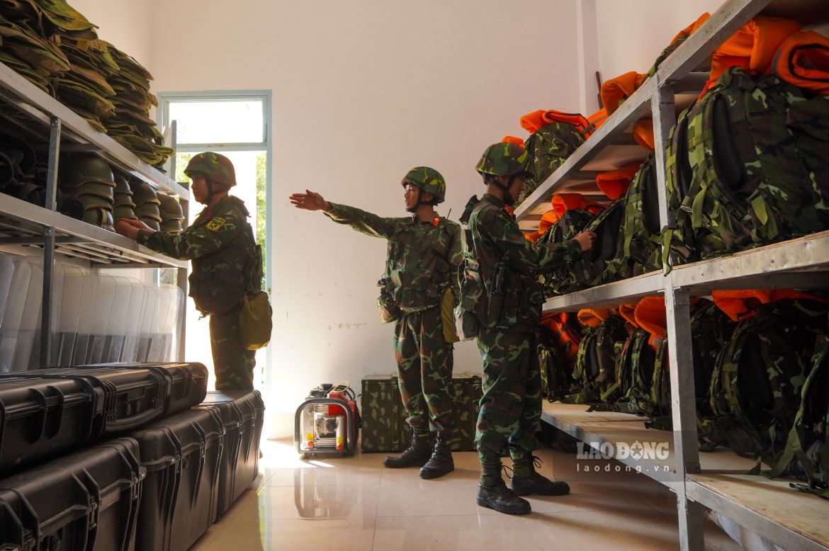 Trong không khí rộn ràng của những ngày Tết cổ truyền, khi người dân cả nước sum vầy bên gia đình, vui xuân đón năm mới, thì tại Tiểu đoàn Đặc công, Bộ Tham mưu Quân khu 9, nhịp sống vẫn diễn ra khẩn trương, nghiêm túc.