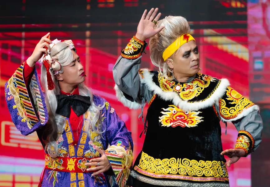 Do Duy Nam plays Tao Dau, Tien Minh plays Thien Loi in "Year-End Meeting - Spring Square". The cast of characters evokes Tao Quan. Photo: VTV