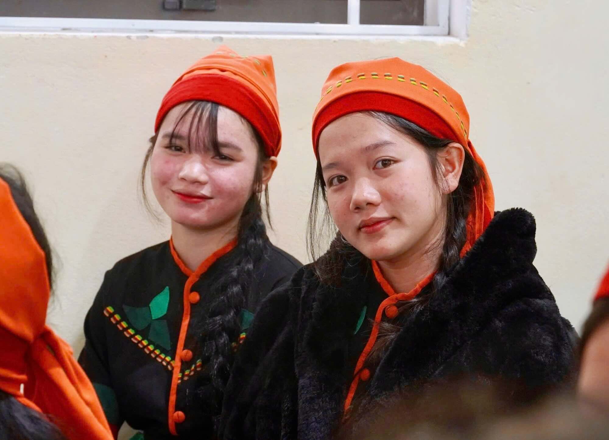 Community life attire of the Chut ethnic people. Photo: Cong Sang