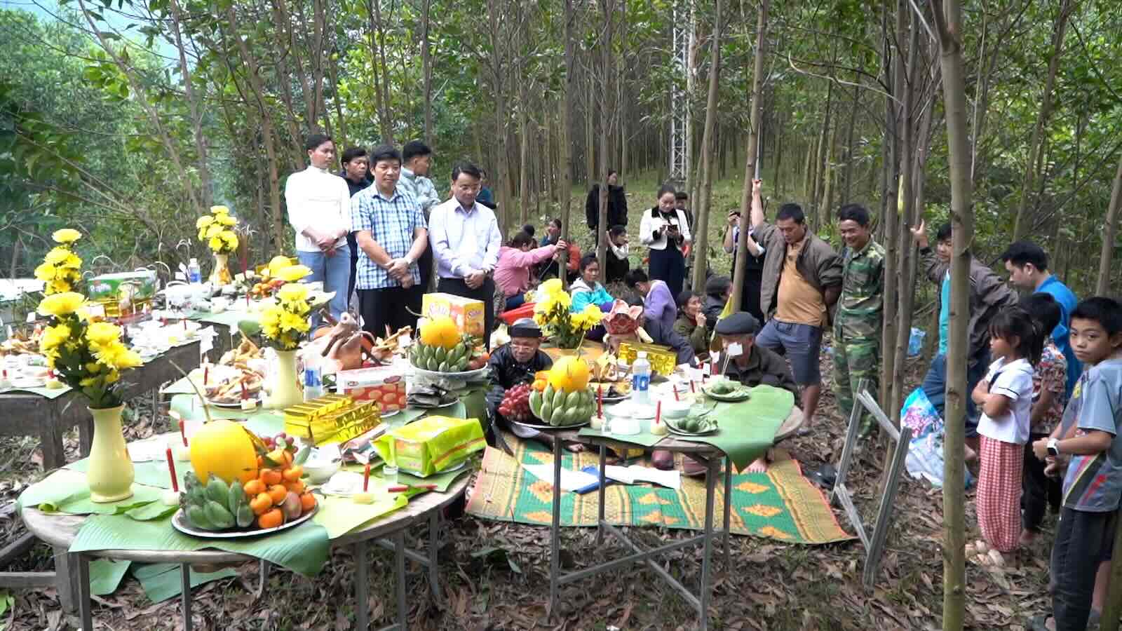 Giang Son worshiping ceremony in Kim Dien commune. Photo: Tang Nguyen